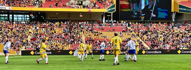 而这背后往 而这背后往